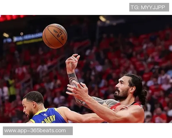 亚当斯替补出战12分钟表现神勇四投全中贡献8分2板2助